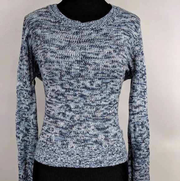Woman Winter Crop Sweater - Picture 1 of 3